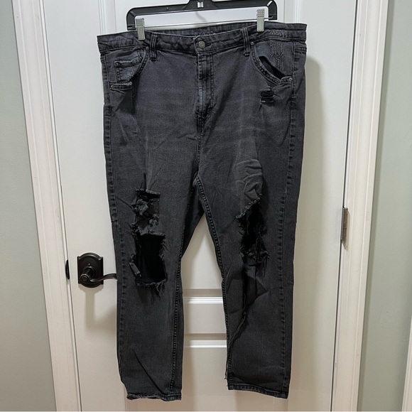 Black Heavily Distressed Boyfriend Jeans Size 18 - Picture 1 of 5